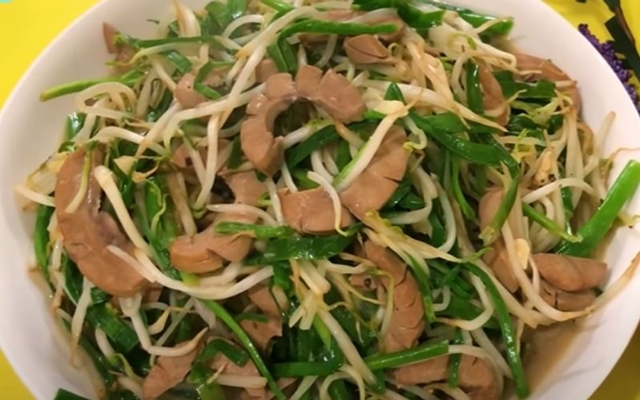 Cật bò xào giá hẹ